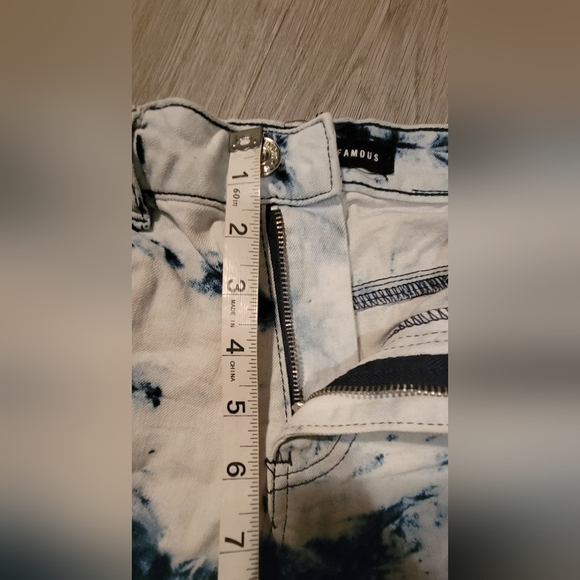 Almost Famous Juniors 5, white and blue tie-dye denim shorts - Picture 9 of 13